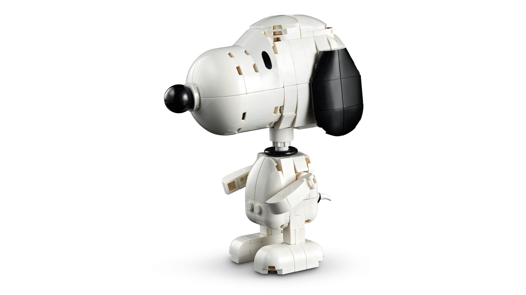 21368 | LEGO® Ideas Peanuts: Snoopy's Doghouse