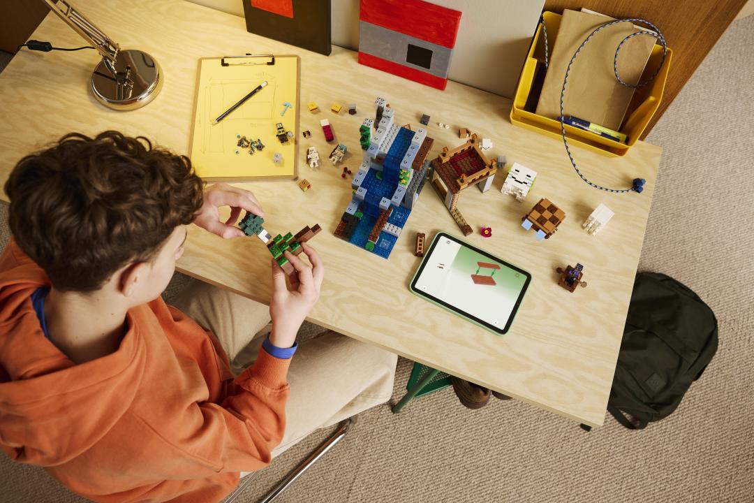 21597 | LEGO® Minecraft® Ghast Station