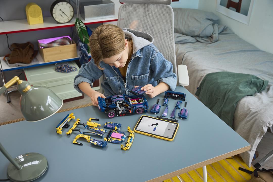 42236 | LEGO® Technic Custom Garage Ford Mustang GT Car