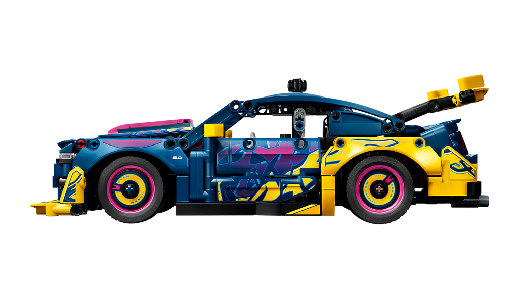 42236 | LEGO® Technic Custom Garage Ford Mustang GT Car