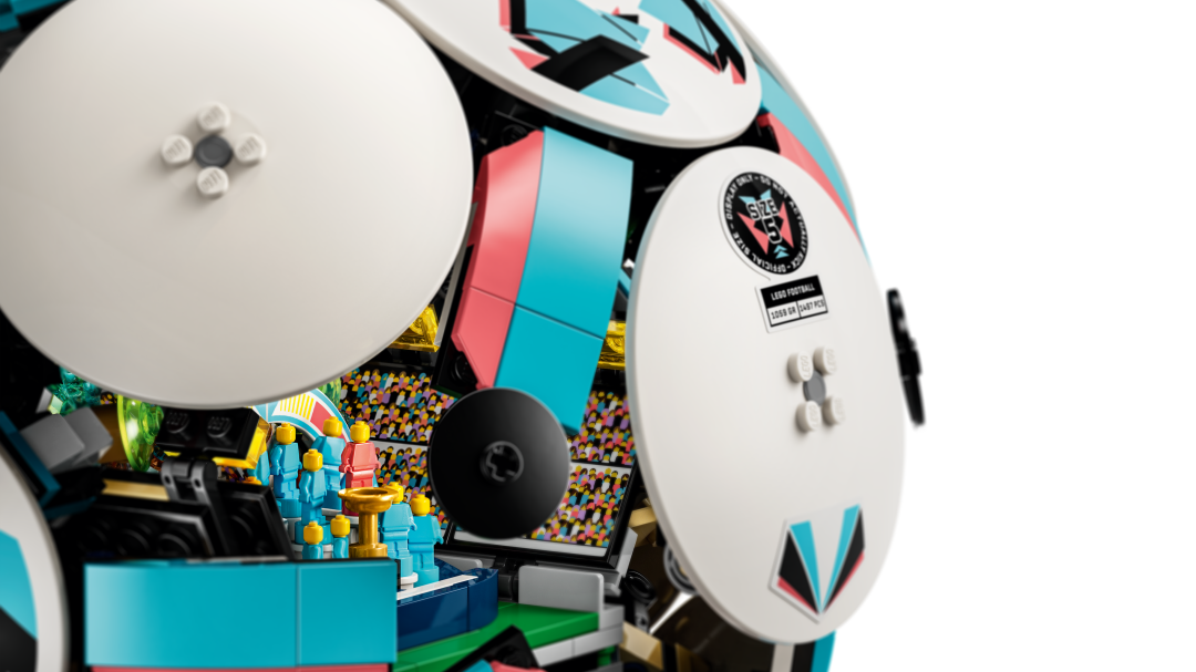 43019 | LEGO® Editions Football