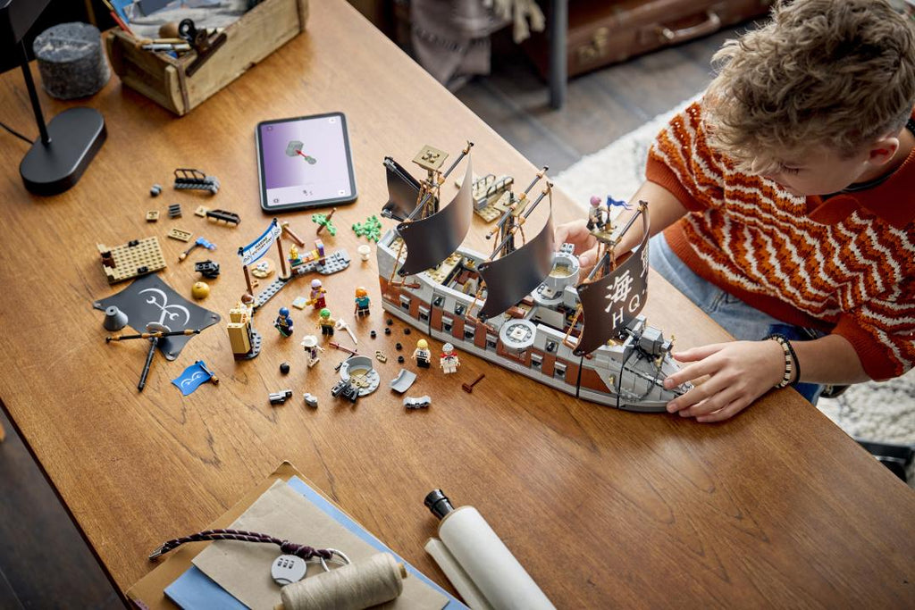 75646 | LEGO® One Piece Garp's Marine Battleship
