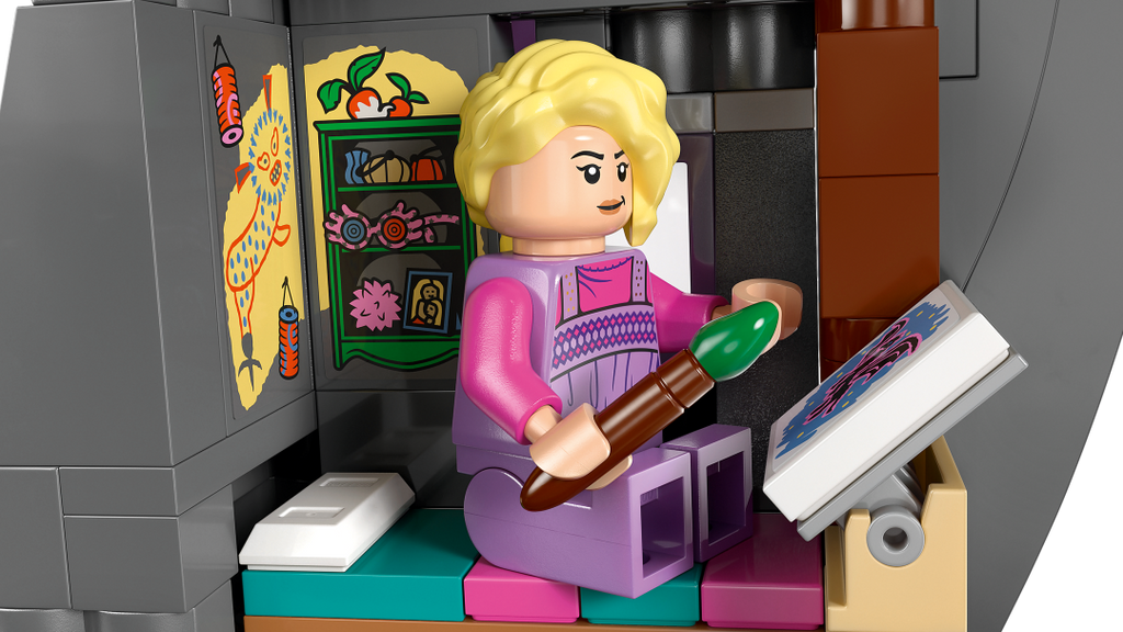 76467 | LEGO® Harry Potter™ Luna Lovegood's House
