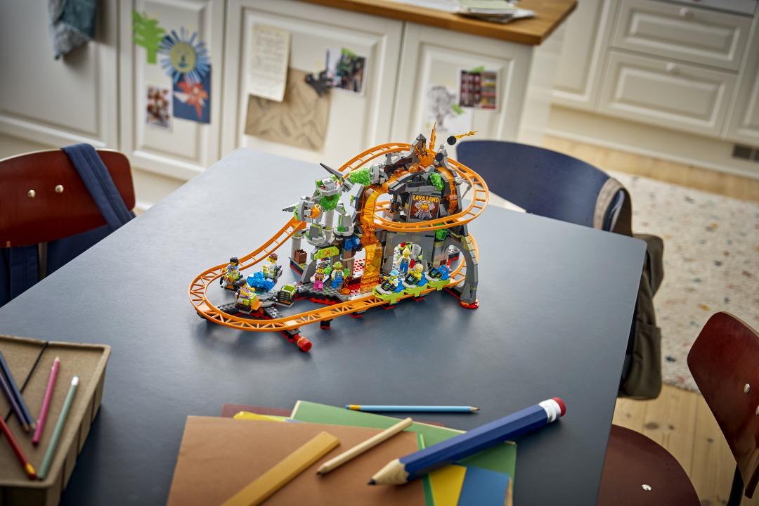60501 | LEGO® City Lava Land Roller Coaster Park