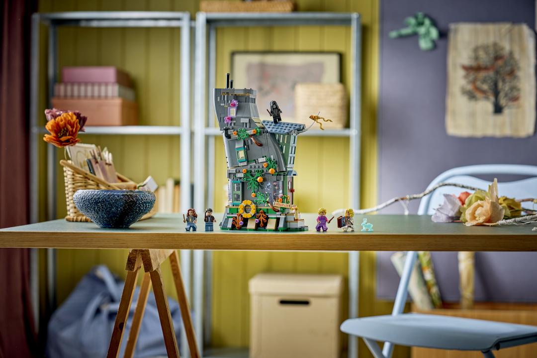 76467 | LEGO® Harry Potter™ Luna Lovegood's House