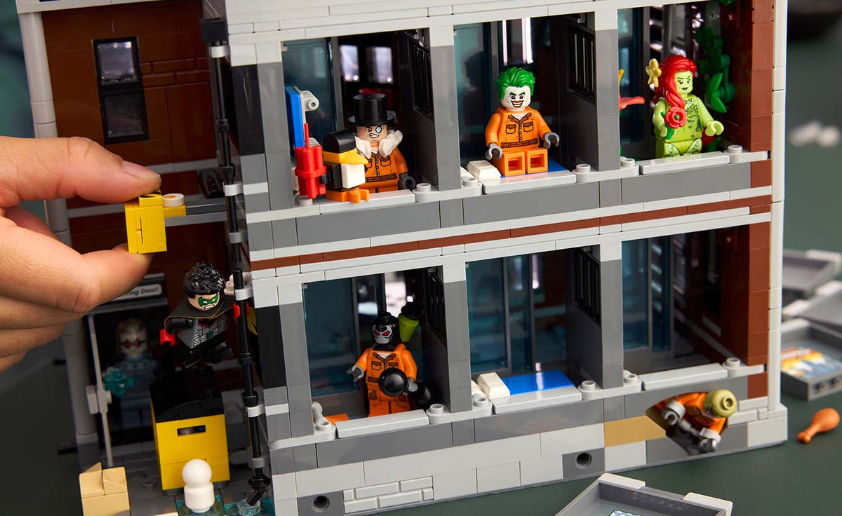 76300 | LEGO® DC Arkham Asylum™
