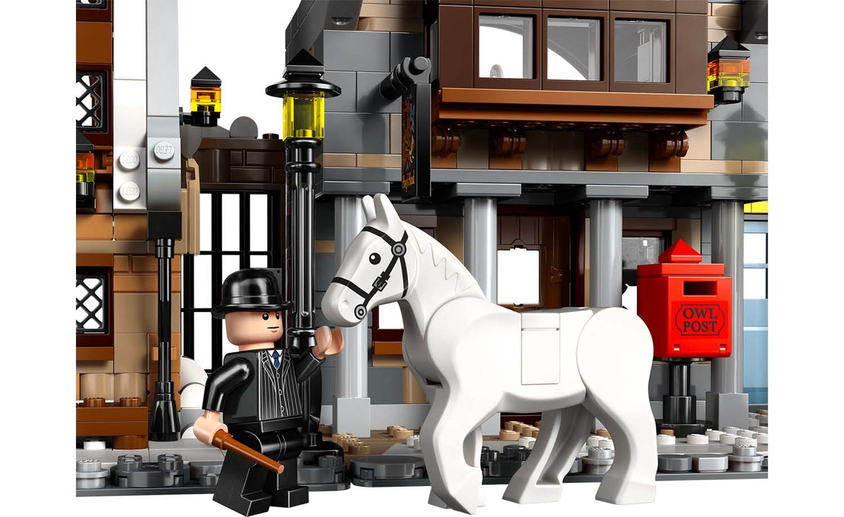 76457 | LEGO® Harry Potter™ Hogsmeade™ Village – Collectors' Edition