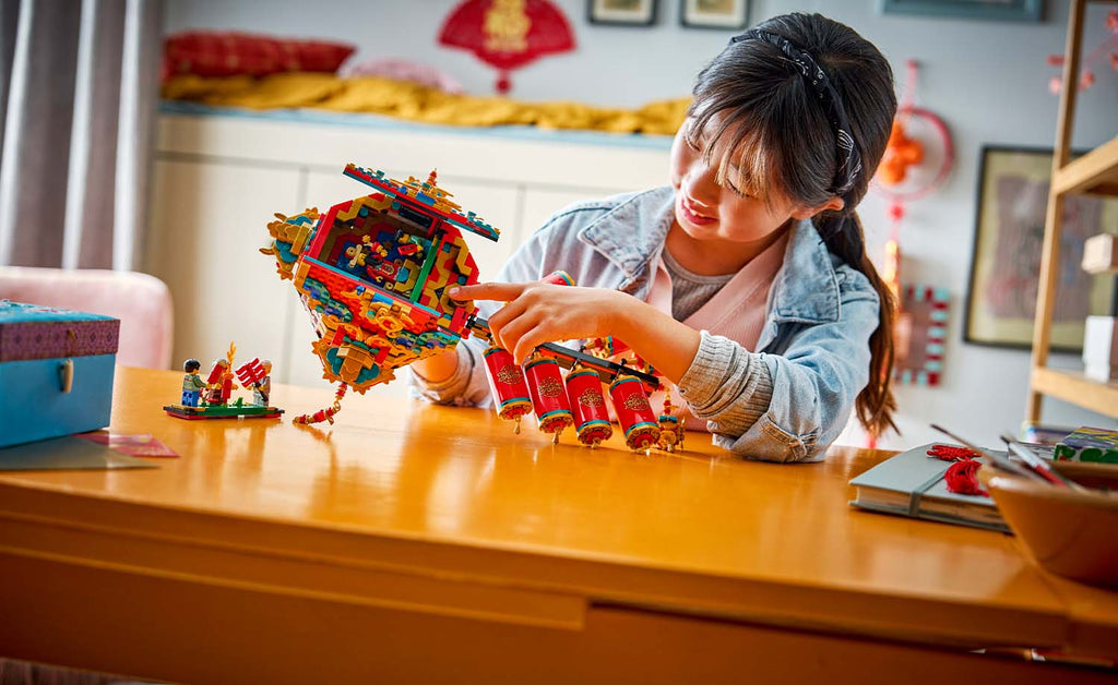 80118 | LEGO® Iconic Fortune Firecracker