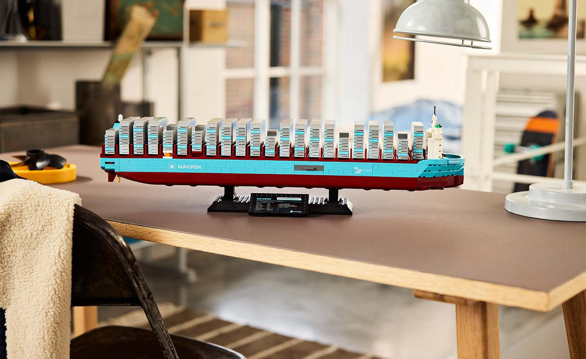 40955 | LEGO® Iconic Maersk Dual-Fuel Container Vessel