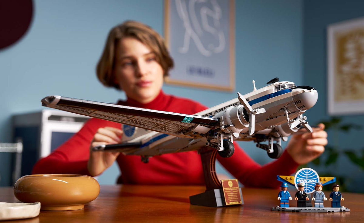 11378 | LEGO® ICONS™ Douglas™ DC-3™ PAN AM® Airliner