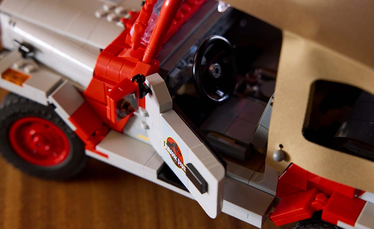77984 | LEGO® Jurassic World™ Jurassic Park Jeep® Wrangler