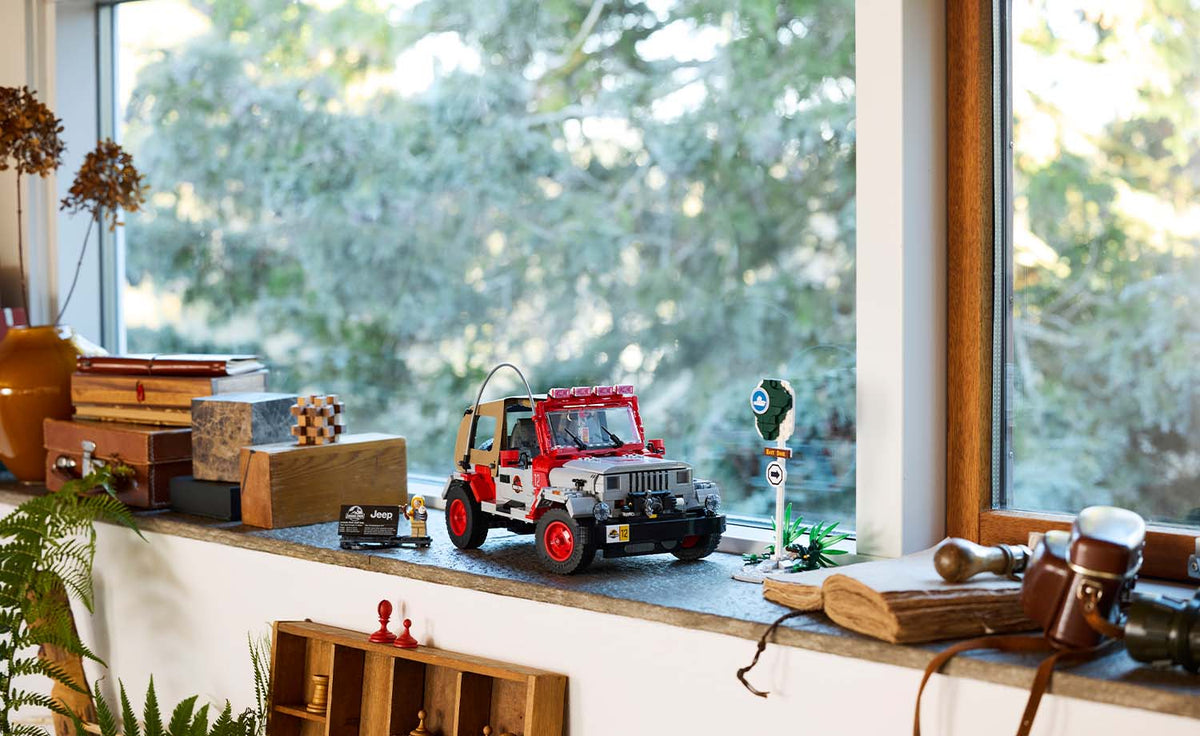 77984 | LEGO® Jurassic World™ Jurassic Park Jeep® Wrangler