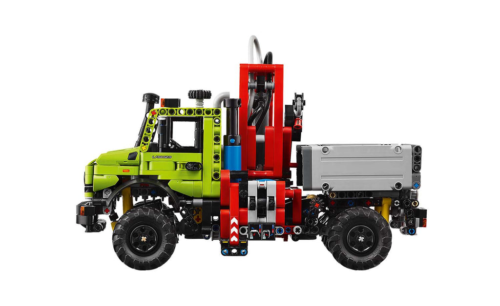 42242 | LEGO® Technic Mercedes-Benz Unimog U 5023 with Crane