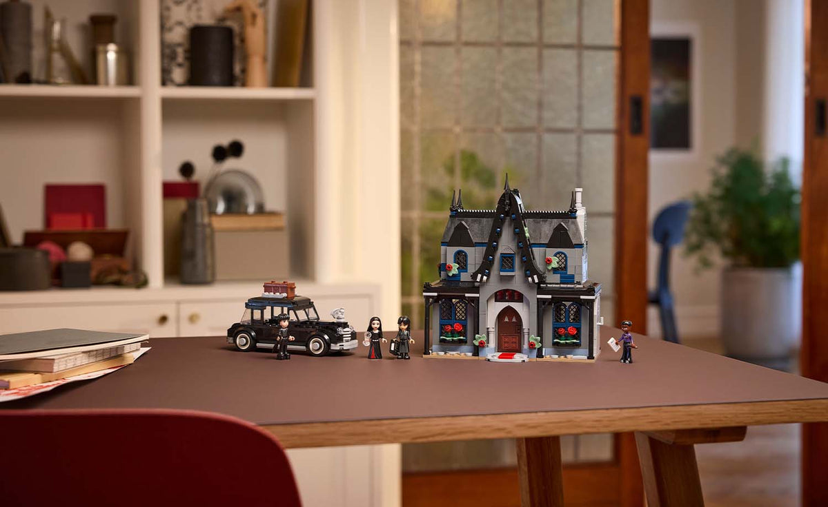 76786 | LEGO® Wednesday Morticia's Cottage